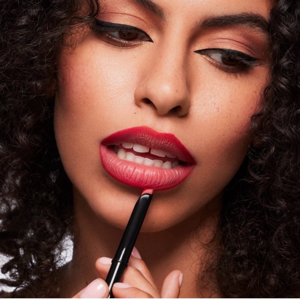 GXVE BEAUTY By Gwen Stefani Pout To Get Real Red Lipliner lip pencil In Say What